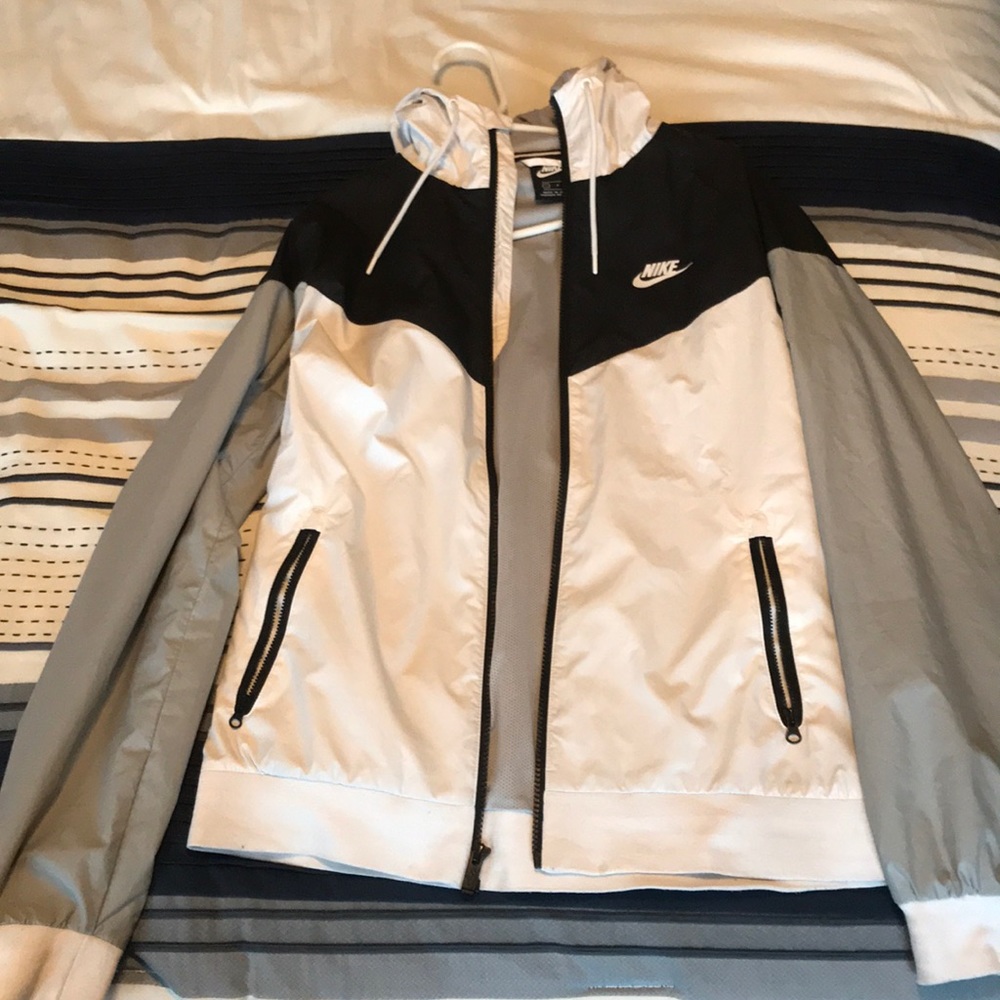 Men’s Nike Windbreaker Jacket